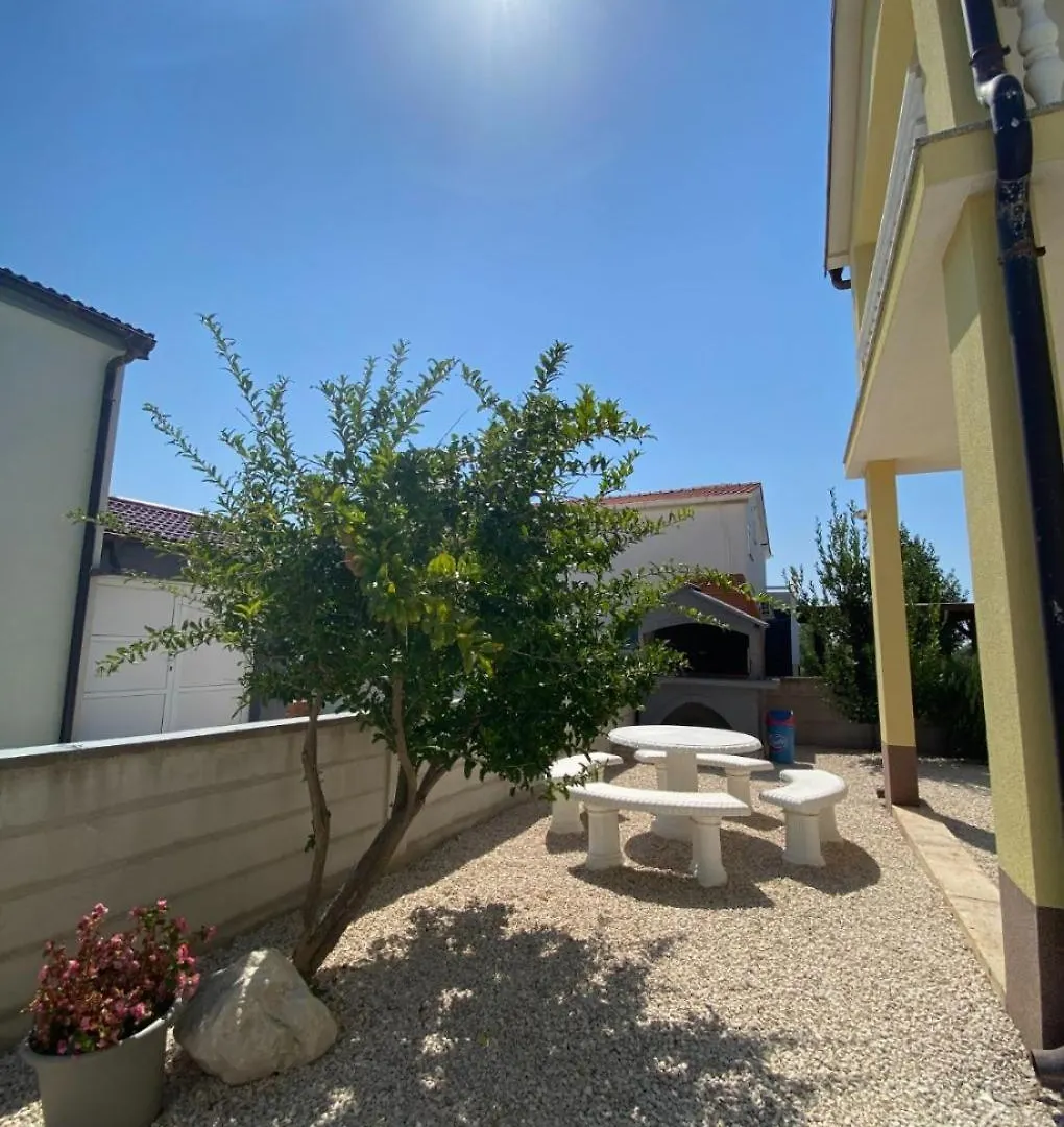 Apartments Draga Vir, Zadar County Vir